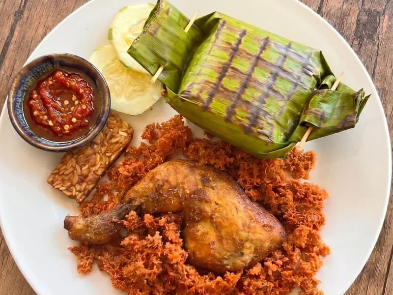 Nasi Liwet Ayam Kremes