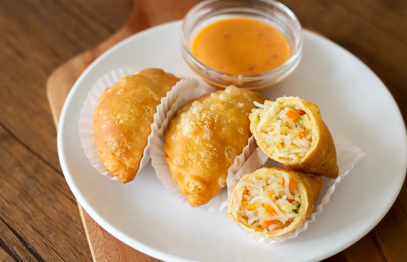 Pastel & saus kacang